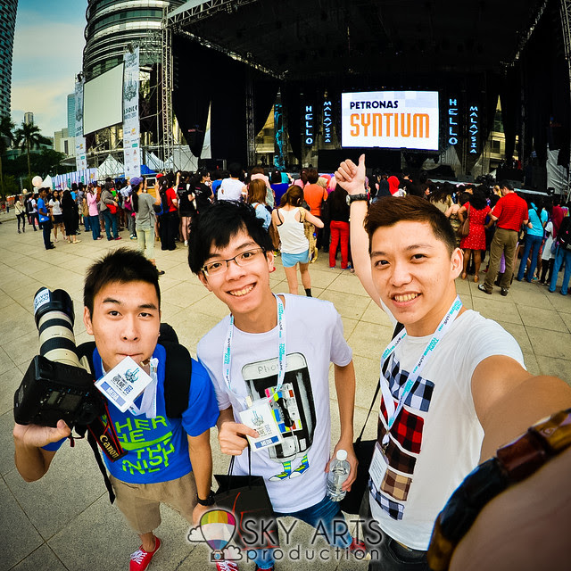 Twin Towers Alive 2013 #TTAlive Day 1 Demi Lovato UKiss Stylo2013 Elecoldxhot Atilia | TianChad.com