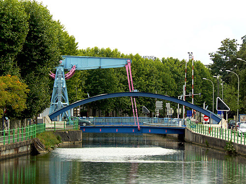 pont levant de Montceau les mines.jpg