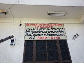 Escola De Cabeleireiros Cláudia