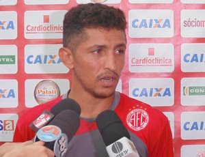 Thiago Potiguar - meia do América-RN (Foto: Carlos Arthur da Cruz/GloboEsporte.com)