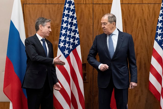 El secretario de Estado Blinken se reúne con su homólogo ruso en un intento por evitar la invasión de Ucrania