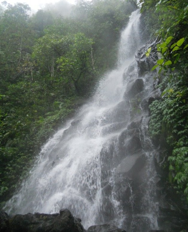 Air Terjun Lawean