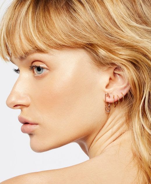Le Fashion: The Cool Safety Pin Earring You'll Wear Forever