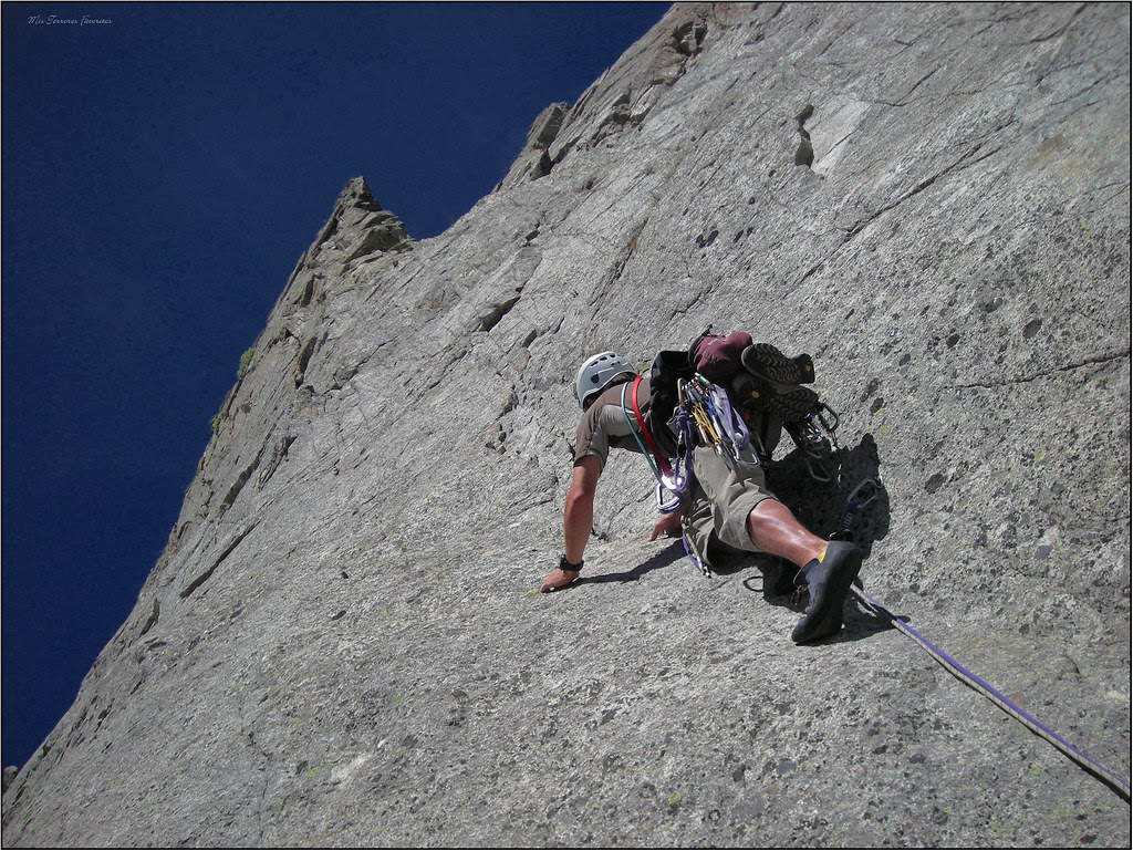 ESCALANDO LAS TRIBULACIONES DE FRANSKA EN ARTOUSTE