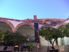Vista de la Alcazaba desde el Patio de los Naranjos