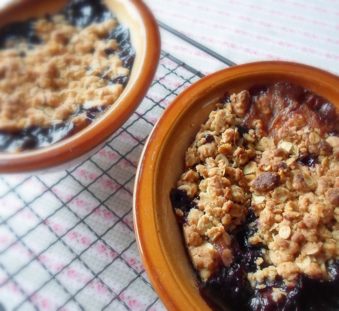 Quick Blueberry Crumble For Two