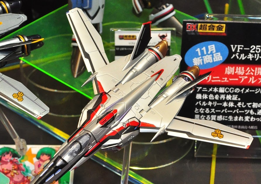 Tokyo Hunter: VF100's Fighter Special VF-25F Alto Custom