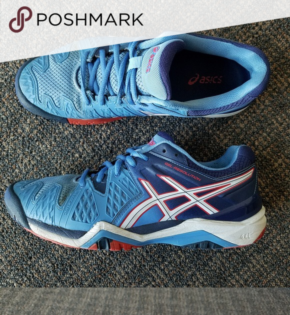 where can i buy on running shoes near me