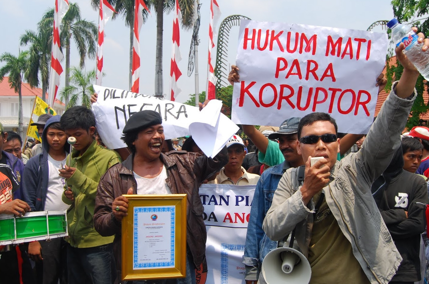 Contoh Kasus Pelanggaran Hak Asasi Manusia Di Indonesia Yang Terjadi Di Era Orde Baru Riset