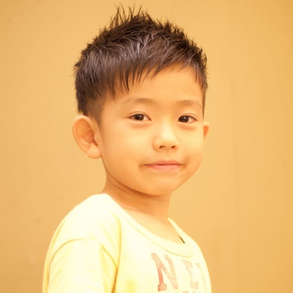ツー ブロック 子供 髪型 男の子 ソフトモヒカン の最高のコレクション 無料の髪型画像