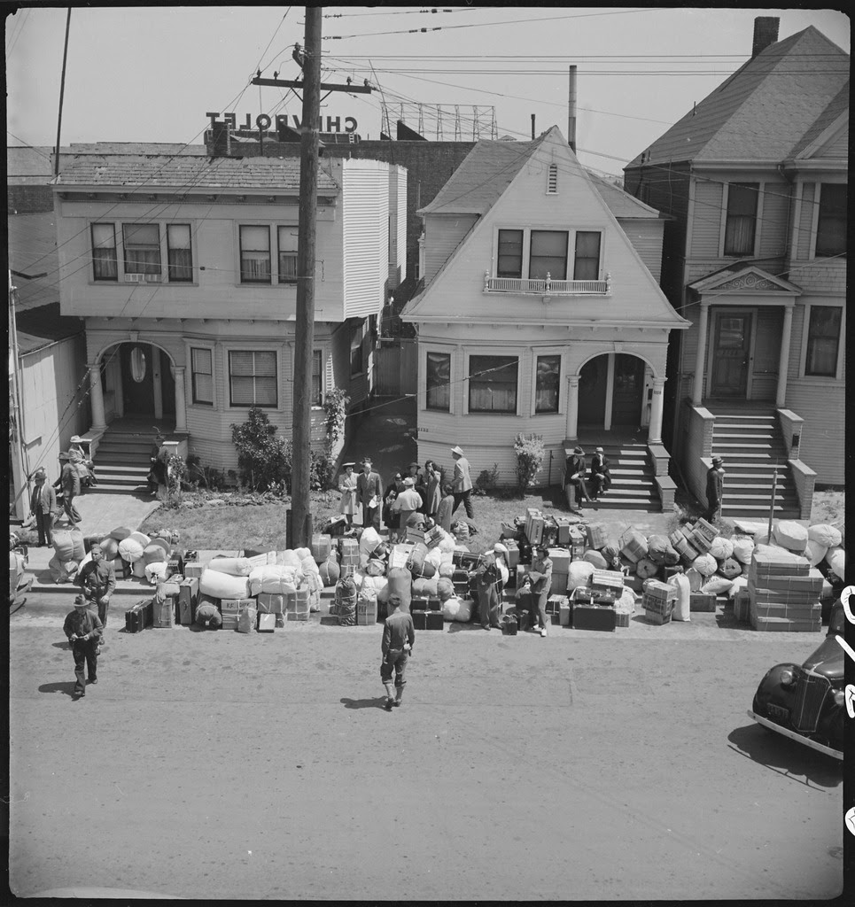 http://upload.wikimedia.org/wikipedia/commons/thumb/e/eb/Oakland%2C_California._Baggage_of_evacuees_of_Japanese_ancestry_piled_on_the_sidewalk._The_Greyhound_._._._-_NARA_-_537701.tif/lossy-page1-965px-Oakland%2C_California._Baggage_of_evacuees_of_Japanese_ancestry_piled_on_the_sidewalk._The_Greyhound_._._._-_NARA_-_537701.tif.jpg