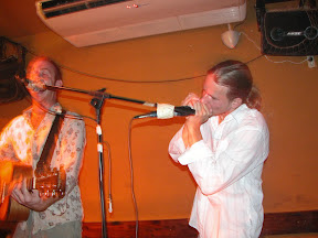 Kterak Marthoshek harmonikuje v Roadhouse baru