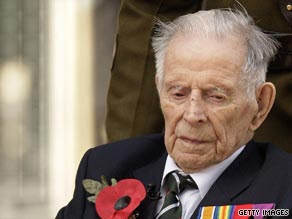 Harry Patch, pictured here on November 11, 2008, at an Armistice Day commemoration ceremony in London.