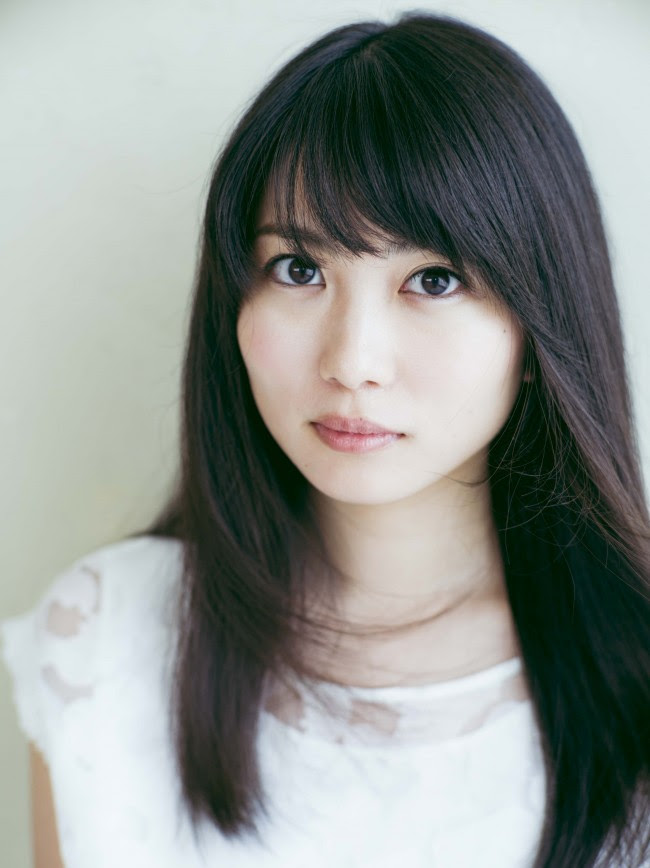 ラブリー丸顔 芸能人 女 髪型 最も人気のある髪型