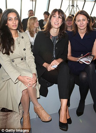 http://i.dailymail.co.uk/i/pix/2011/09/19/article-0-0DFA655700000578-321_306x423.jpg
