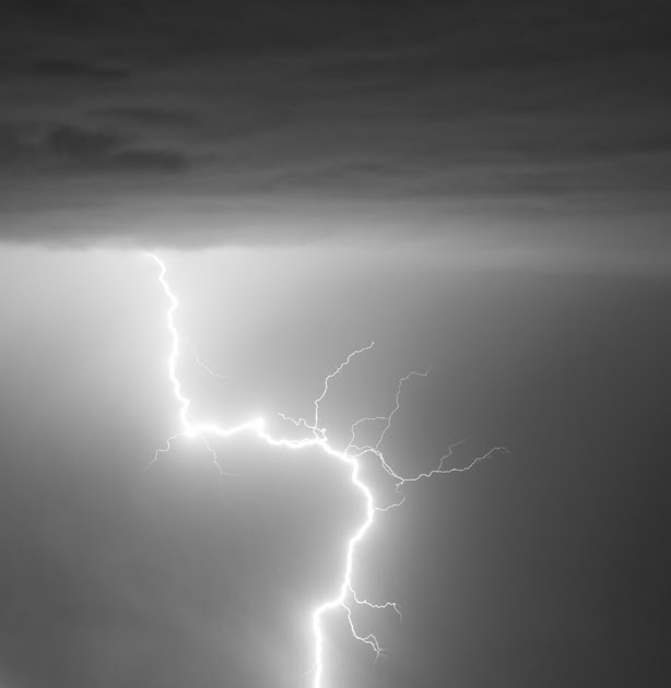 LIGHTNING PHOTOGRAPHYS: lightning photography black and white Post 2