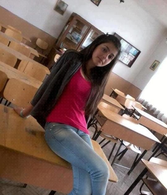 tight Indian jeans girls