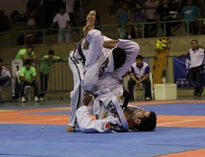 Thiago Barreto, campeão mundial em Abu Dhabi, vence Nordeste Open de Jiu-jitsu (Foto: Jomar Dantas/Divulgação) Thiago Barreto, campeão mundial em Abu Dhabi, vence Nordeste Open de Jiu-jitsu (Foto: Jomar Dantas/Divulgação)