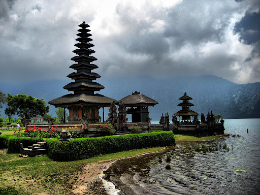 10 Objek Wisata Indonesia Paling Populer di Dunia - Dunia Wisata