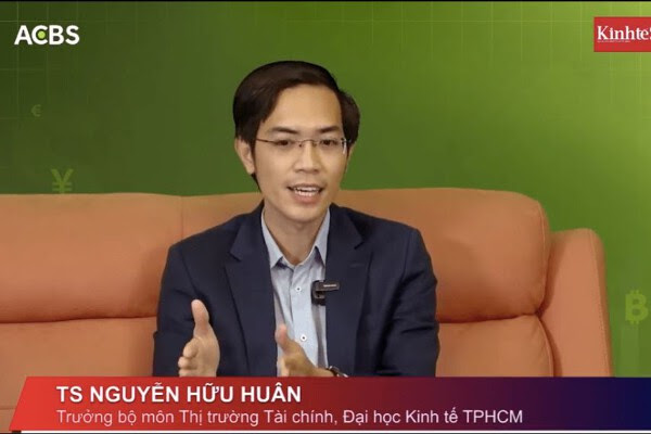 TS. Nguyễn Hữu Huân: 'Đây là cơ hội để mua hàng sale off, hãy đầu tư một phần và từ từ trong dài hạn'