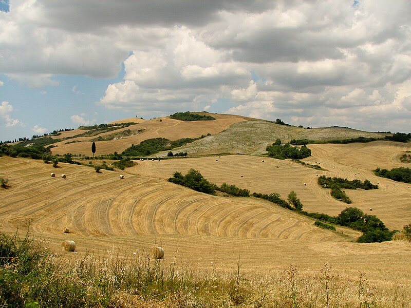 File:Tuscany landscape west of Siena.jpg