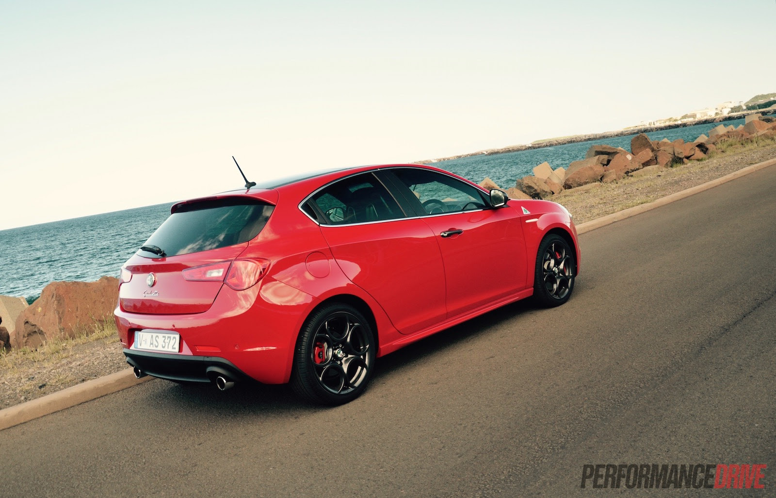 2015 Alfa Romeo Giulietta QV review video PerformanceDrive 2015 Alfa Romeo Giulietta QV review video PerformanceDrive