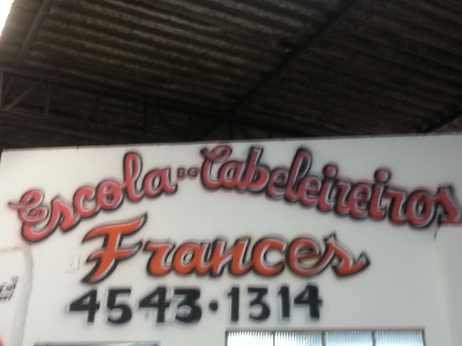 Escola de Cabeleireiros Frances - Cabeleireiro