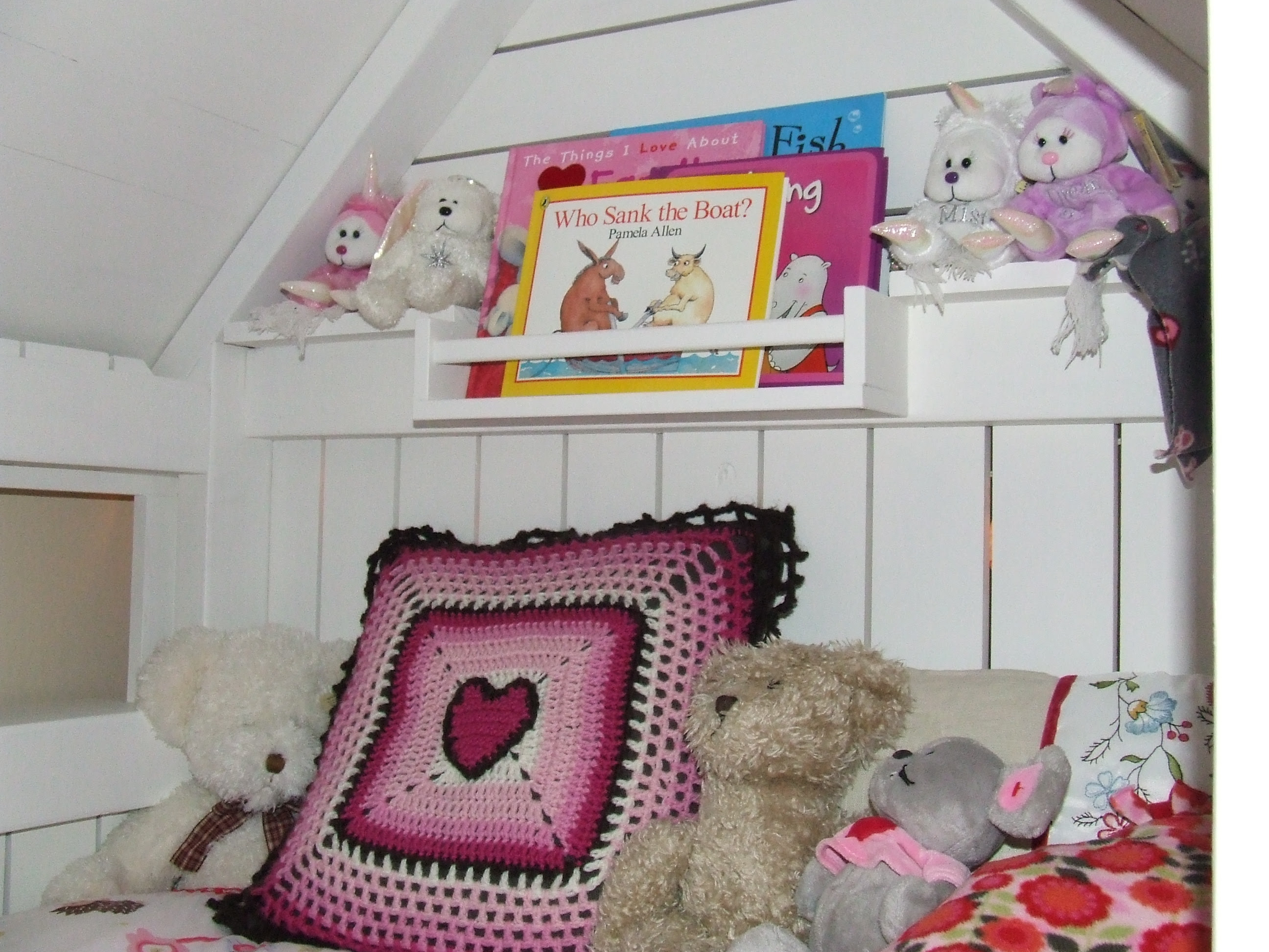 beach hut bed