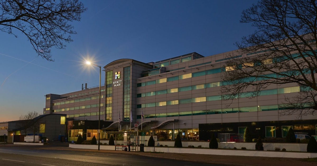 hotels heathrow with parking