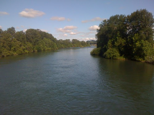 willamette river.JPG