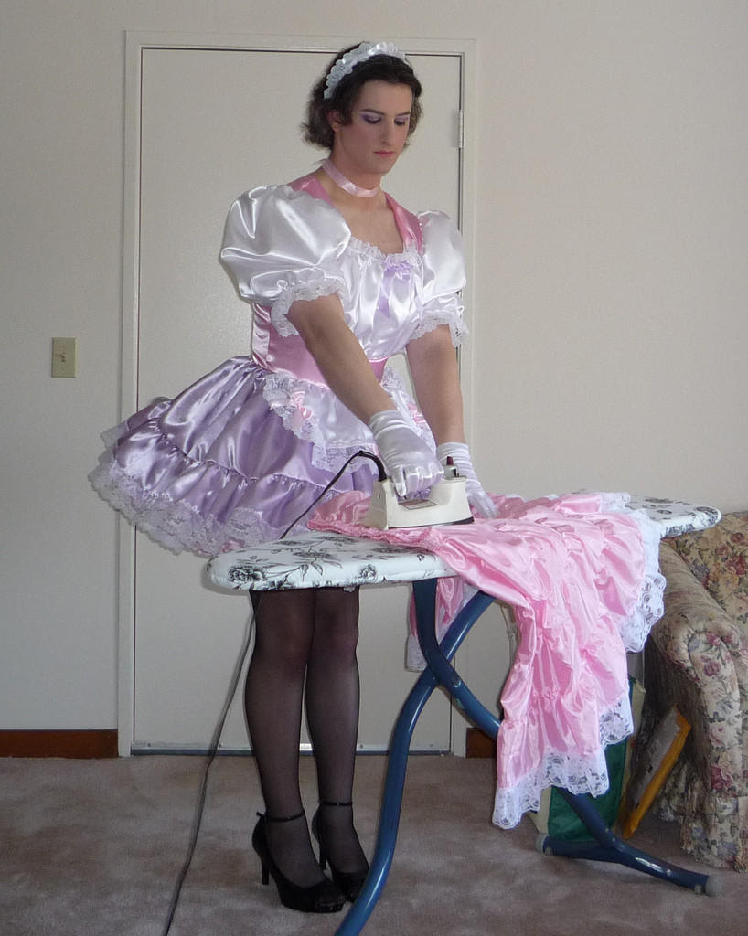 Tv Erziehung Und Feminisierung Sissy Maids For A Perfect Housekeeping