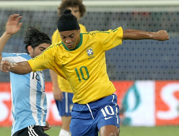 Ronaldinho Gaúcho na partida entre Brasil e Argentina
