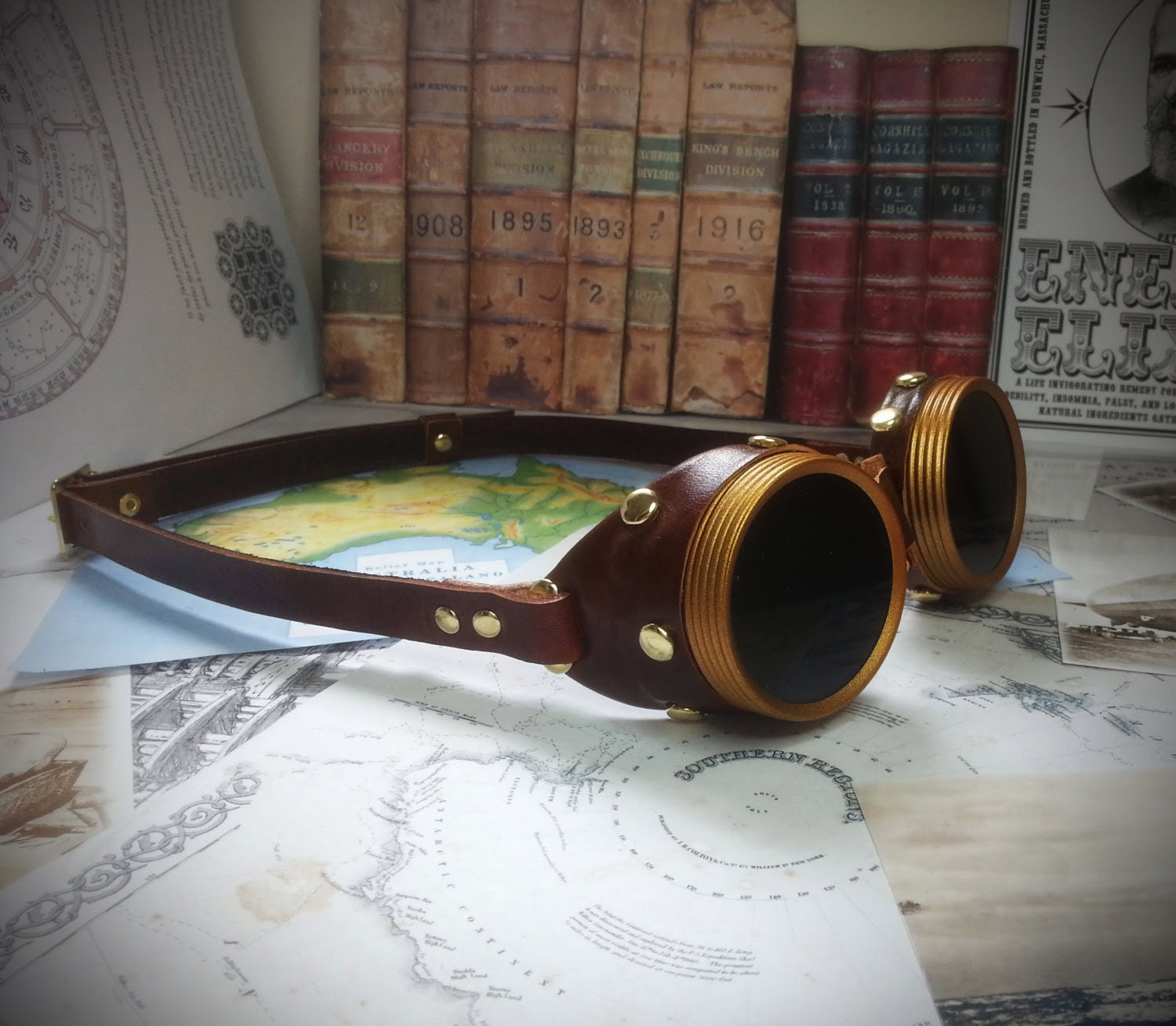 The Commander - Steampunk Brass and Leather Goggles - Discombobulous
