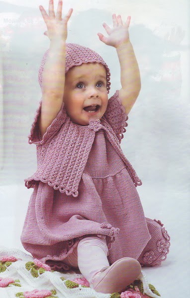 вязание спицами платье для новорожденных