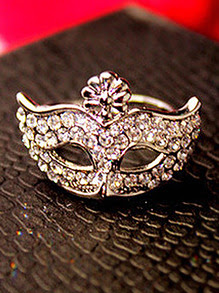 Gold Diamond Mask Ring
