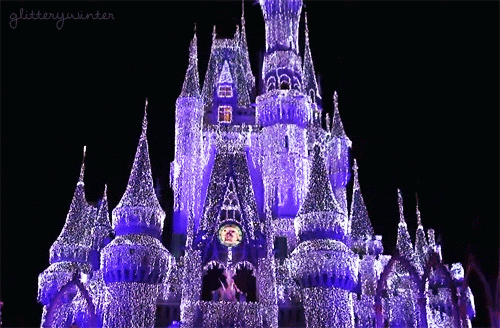 Things To Love About Winter : Christmas Lights On Cinderella’s Castle