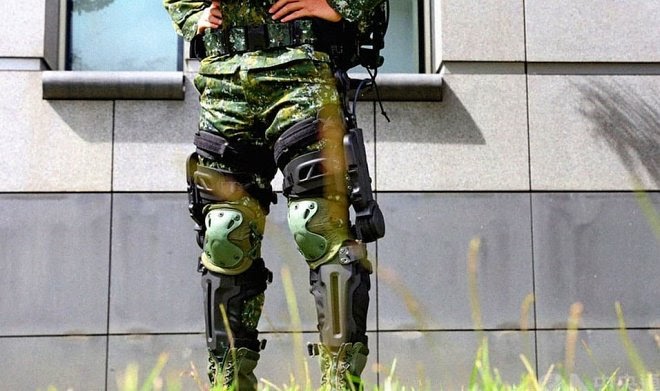 В Тайване создан экзоскелет, дающий солдатам суперсилу
