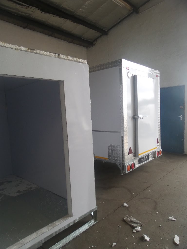 DUBE MOBILE COLDROOMS