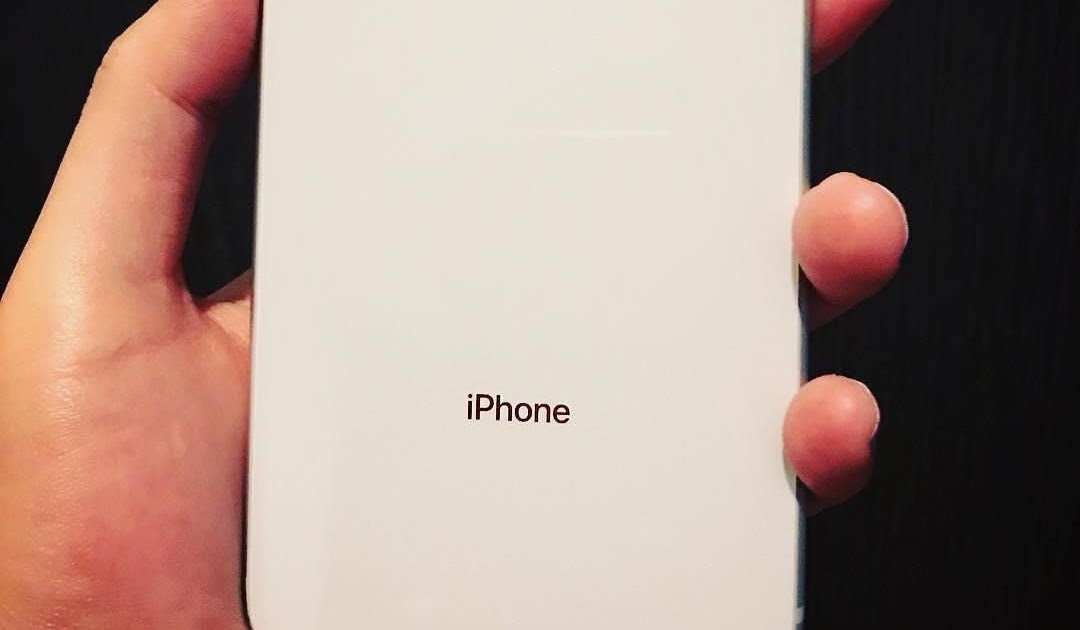 Why Does My Screen Go Black Iphone 8 - amongusu