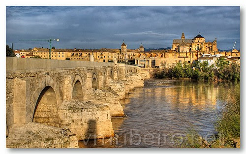 Vista da ponte romana e da mesquita-catedral by VRfoto
