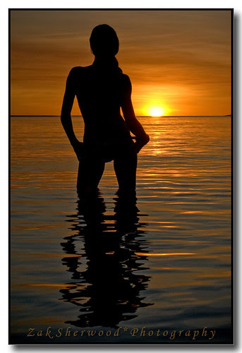 Sexy Silhouette Optical Illusion