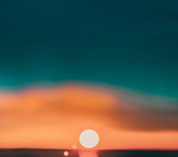 Laptop Backgrounds Aesthetic : Aesthetic People Wallpapers - Wallpaper
