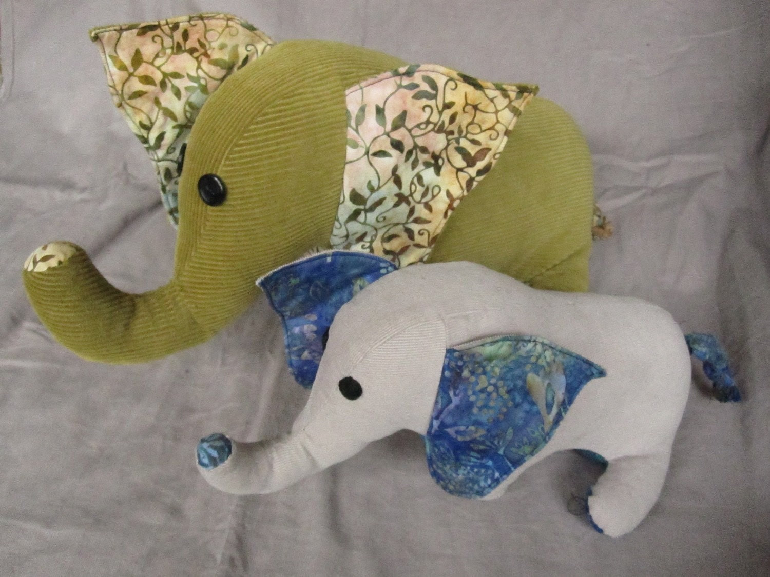 http://ny-image1.etsy.com/il_fullxfull.199097717.jpg