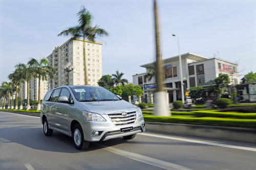 Toyota-Innova-2014-24-9164-1400138962.jp
