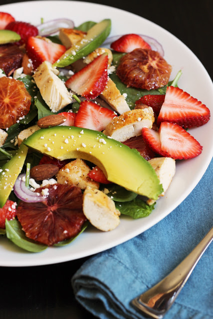 Spinach Salad with Chicken and Strawberries