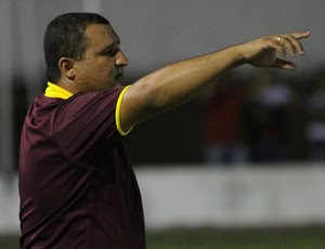 Higor César, técnico do Globo FC (Foto: Gabriel Peres/Divulgação)
