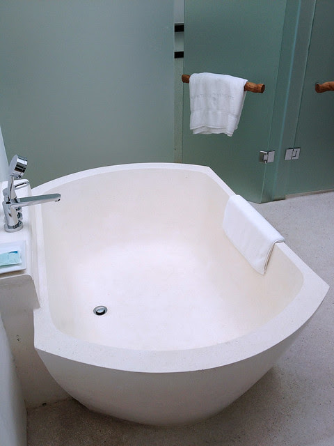 I absolutely LOVE the giant bathtub!