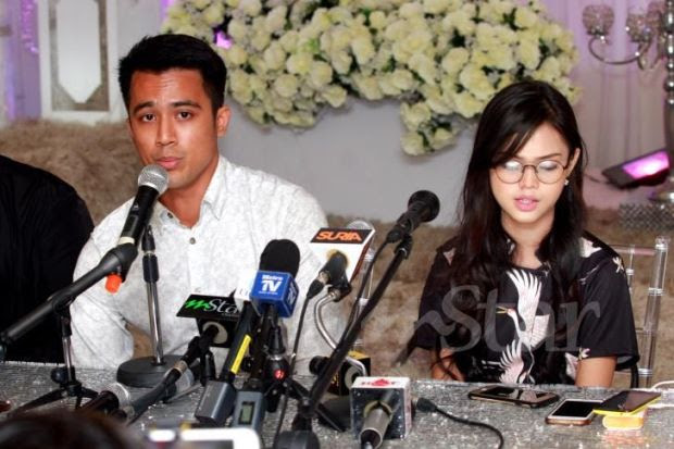 Remaja buka pintu kecemasan dan terjun sebaik pesawat mendarat