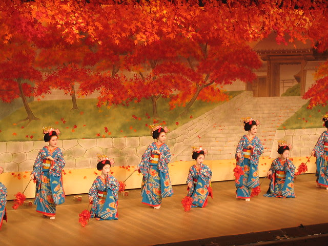 Cherry dance in Kyoto: 京都、 都をどり　2