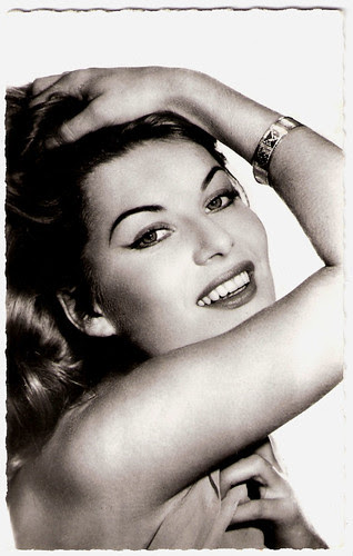 Belinda Lee